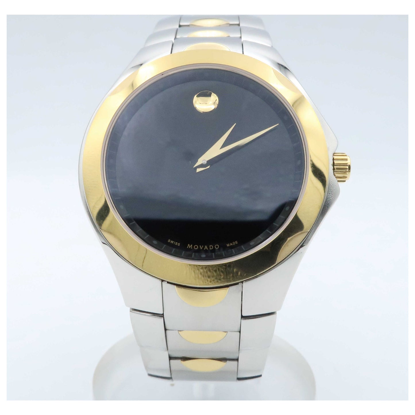 Front view of Movado Luno Men's Swiss Quartz (Battery-Powered) Watch 0606906-PO