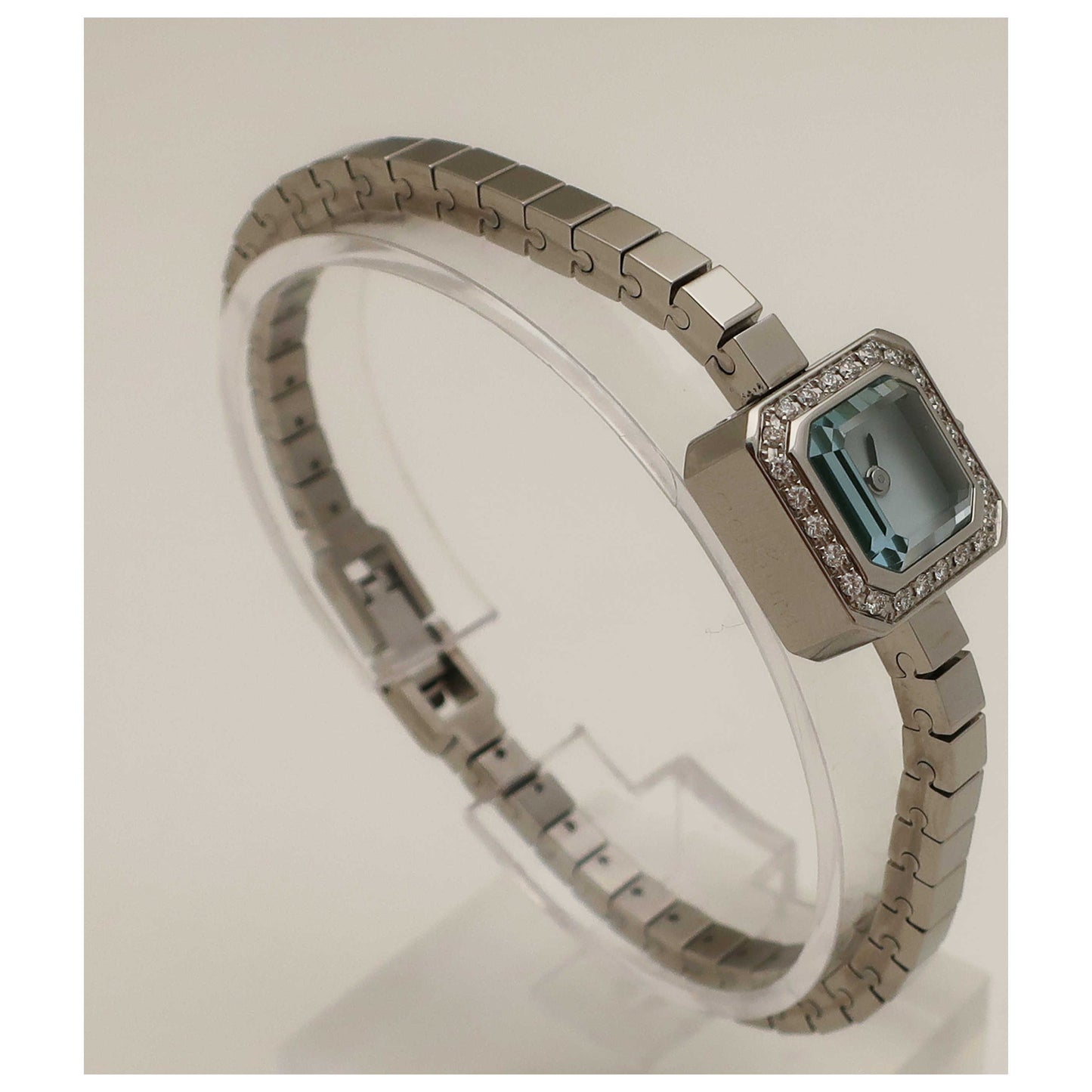Corum Sugar Cube Women's Swiss Quartz (Battery-Powered) Watch 137-42347E050EB34-SD - Image #3