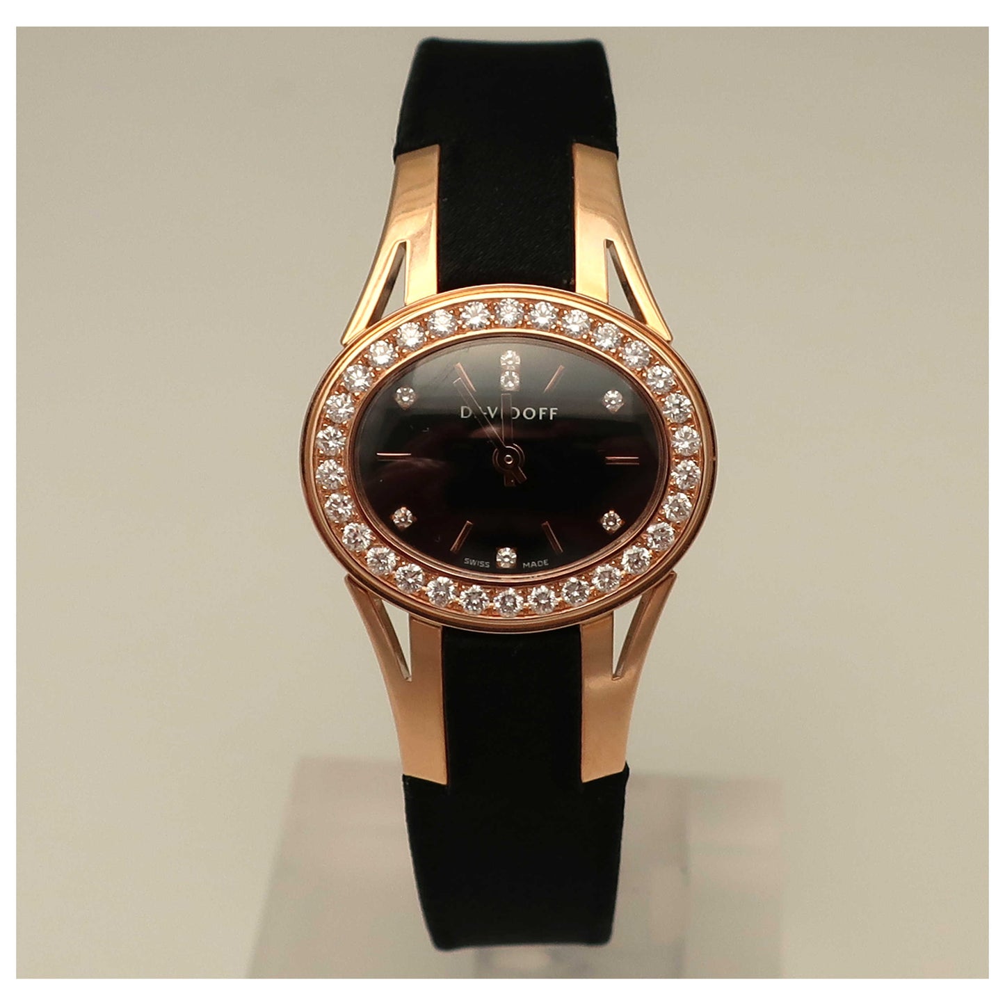 Front view of Davidoff Jewelry Women's Swiss Quartz (Battery-Powered) Watch 20173-SD