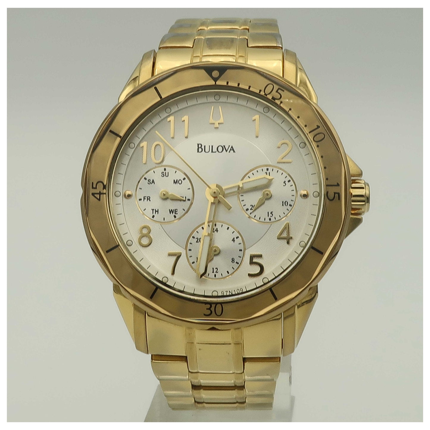 Front view of Bulova Bracelet Women's Japanese Quartz (Battery-Powered) Watch 97N109-PO