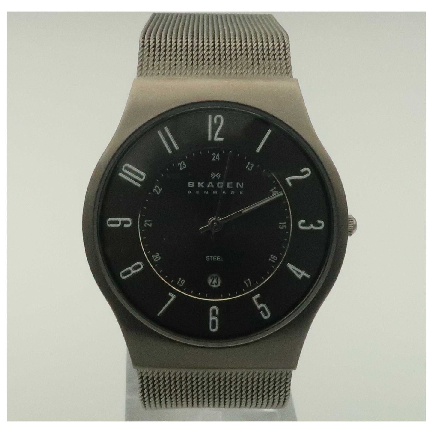 Front view of Skagen Mesh Men's Quartz Watch O233XLSMM-PO3