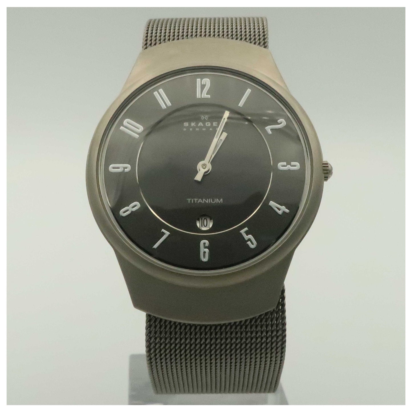 Front view of Skagen Titanium Men's Japanese Quartz (Battery-Powered) Watch O533LTTM-SDV