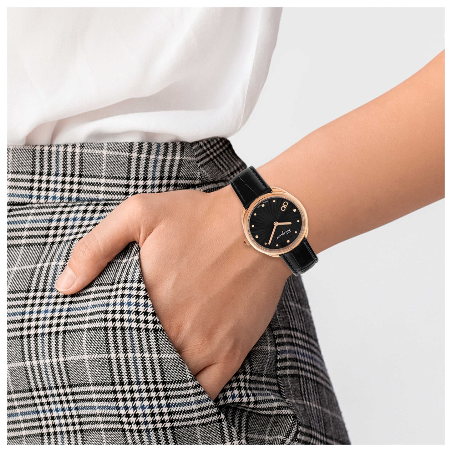 Ferragamo Cuir Women's Quartz Watch SFYN01522 - Image #6