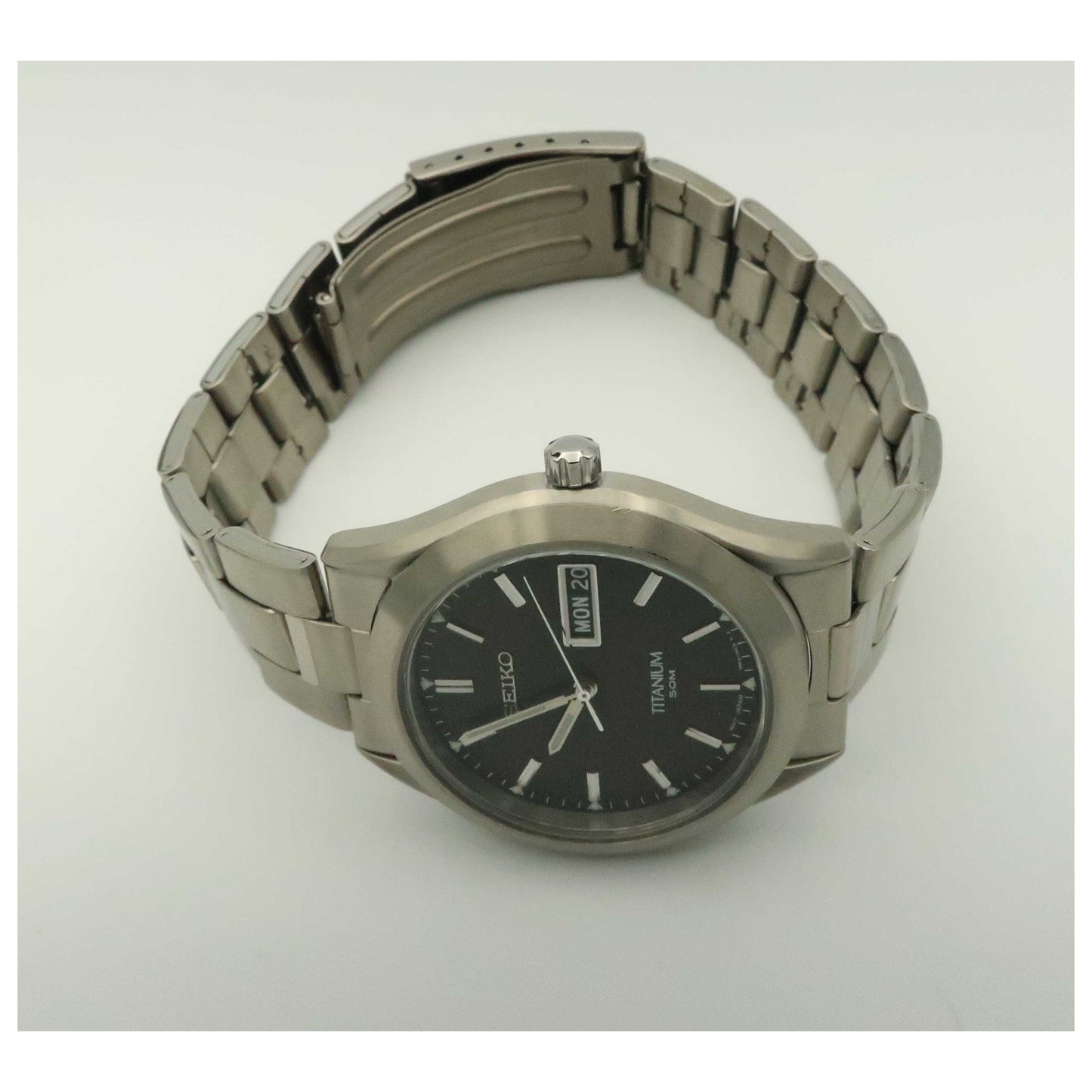 Seiko Titanium Men's Japanese Quartz (Battery-Powered) Watch SGG707-PO - Image #8