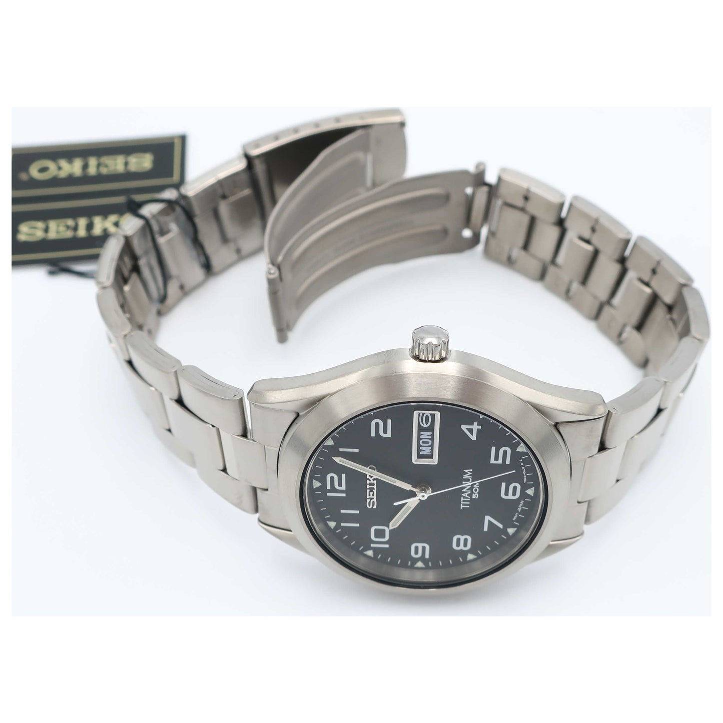 Seiko Titanium Men's Japanese Quartz (Battery-Powered) Watch SGG711-SD - Image #8