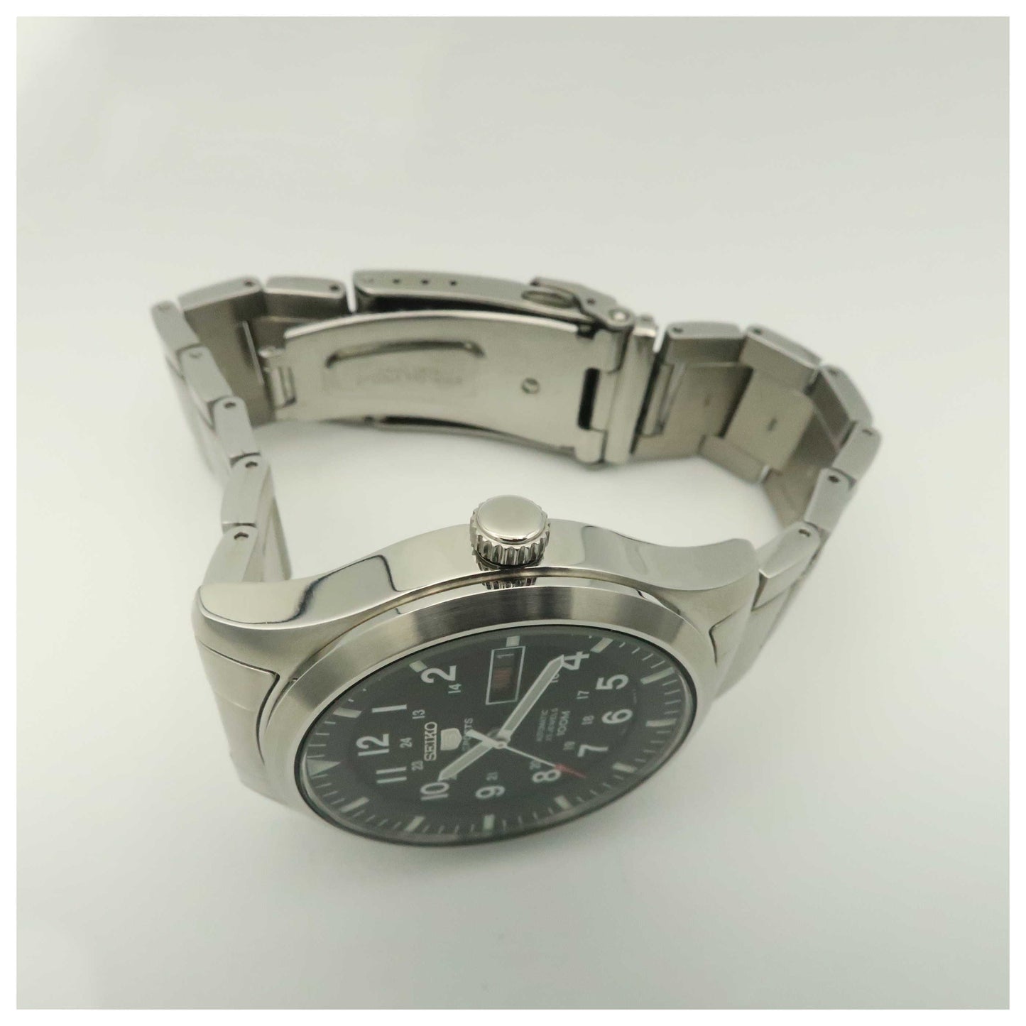 Seiko 5 Sports Automatic Men's Malaysian Mechanical Automatic (Self-Winding) Watch SNZG13-PO - Image #8