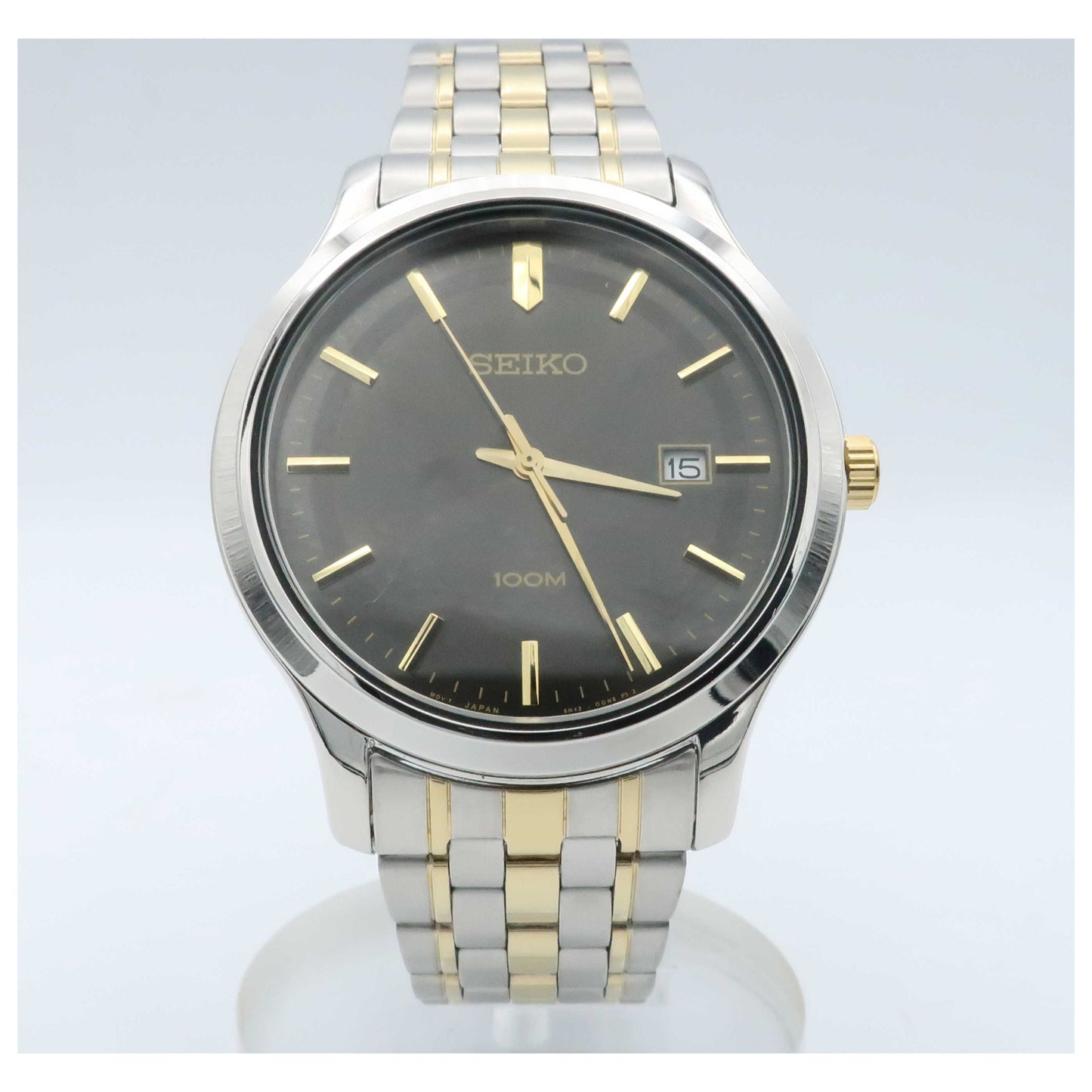 Front view of Seiko Bracelet Men's Japanese Quartz (Battery-Powered) Watch SUR183-SDV