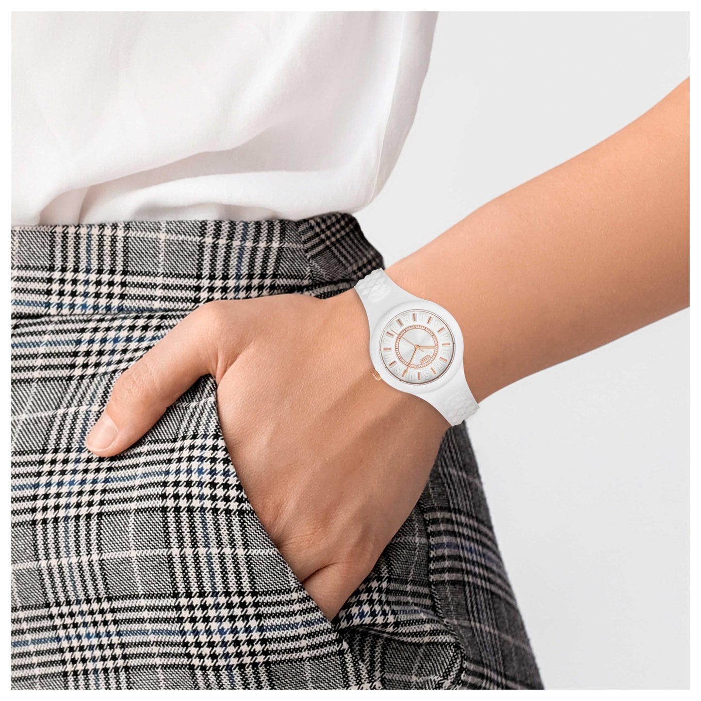 Versus Versace Fire Island Women's Quartz Watch VSPOQ2M21 - Image #5
