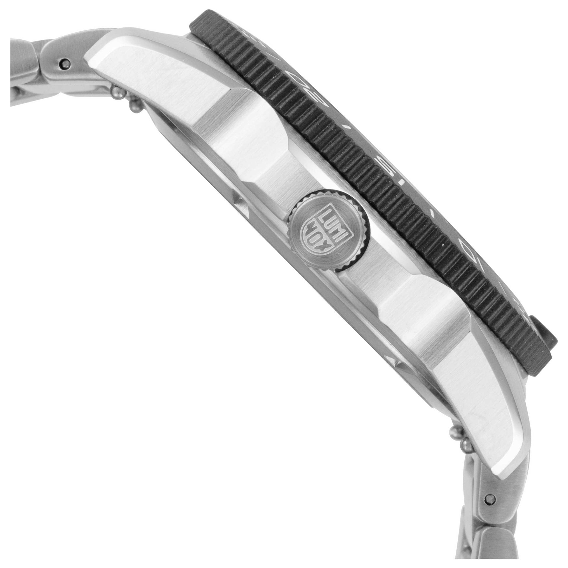 Right view of Luminox Pacific Diver Men's Quartz Watch XS.3137