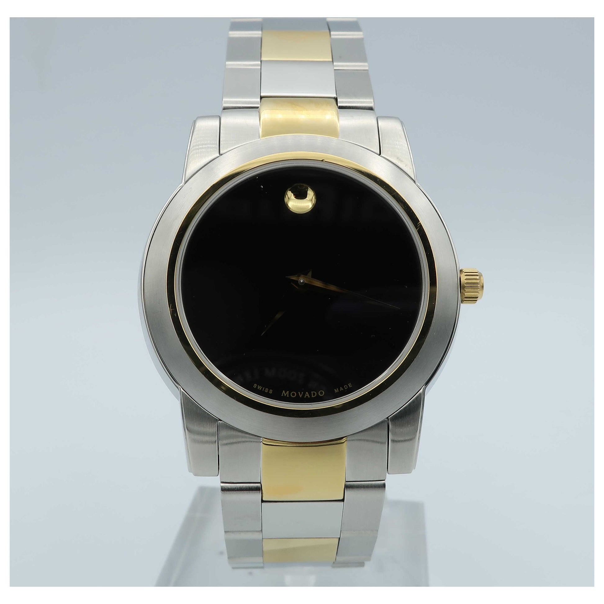 Front view of Movado Junior Sport Men's Swiss Quartz (Battery-Powered) Watch 0605107-SDV