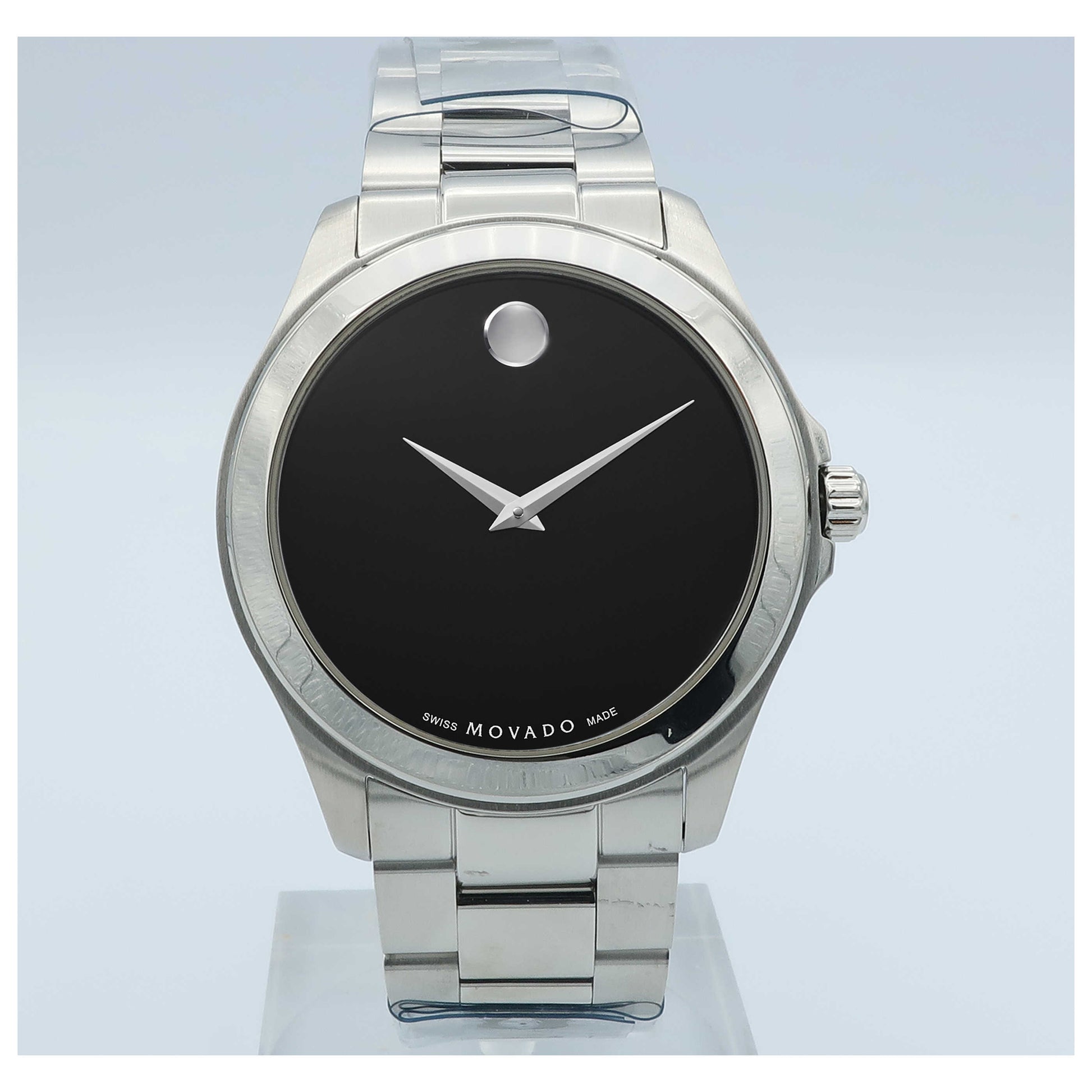 Front view of Movado Junior Sport Men's Swiss Quartz (Battery-Powered) Watch 0605746-SD