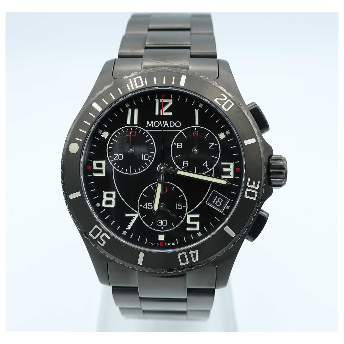 Front view of Movado Junior Sport Men's Swiss Quartz (Battery-Powered) Watch 0606066-PO