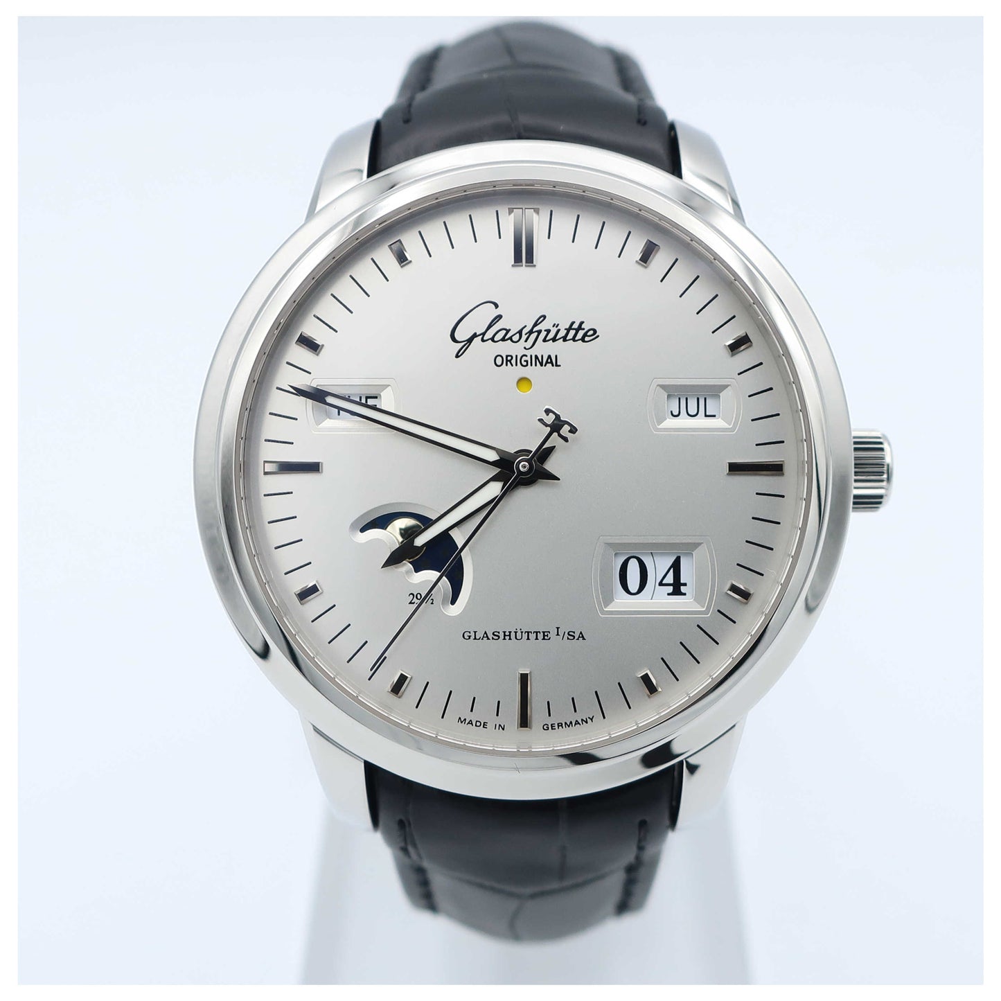 Front view of Glashutte Senator Men's Automatic Watch 100-02-13-02-04-SD