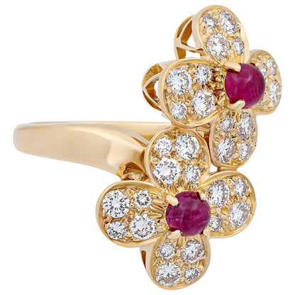 Front view of Van Cleef & Arpels Jewelry Diamond Women's Ring 20390