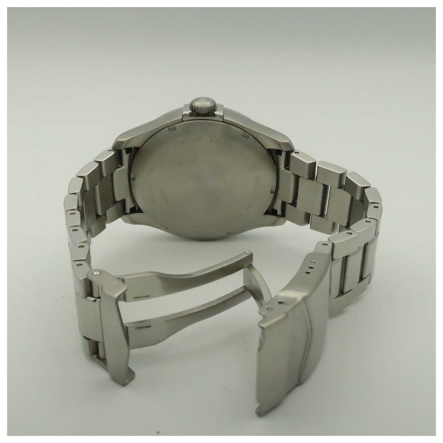 Victorinox Swiss Army Classic Men's Swiss Quartz (Battery-Powered) Watch 241291-PO - Image #2