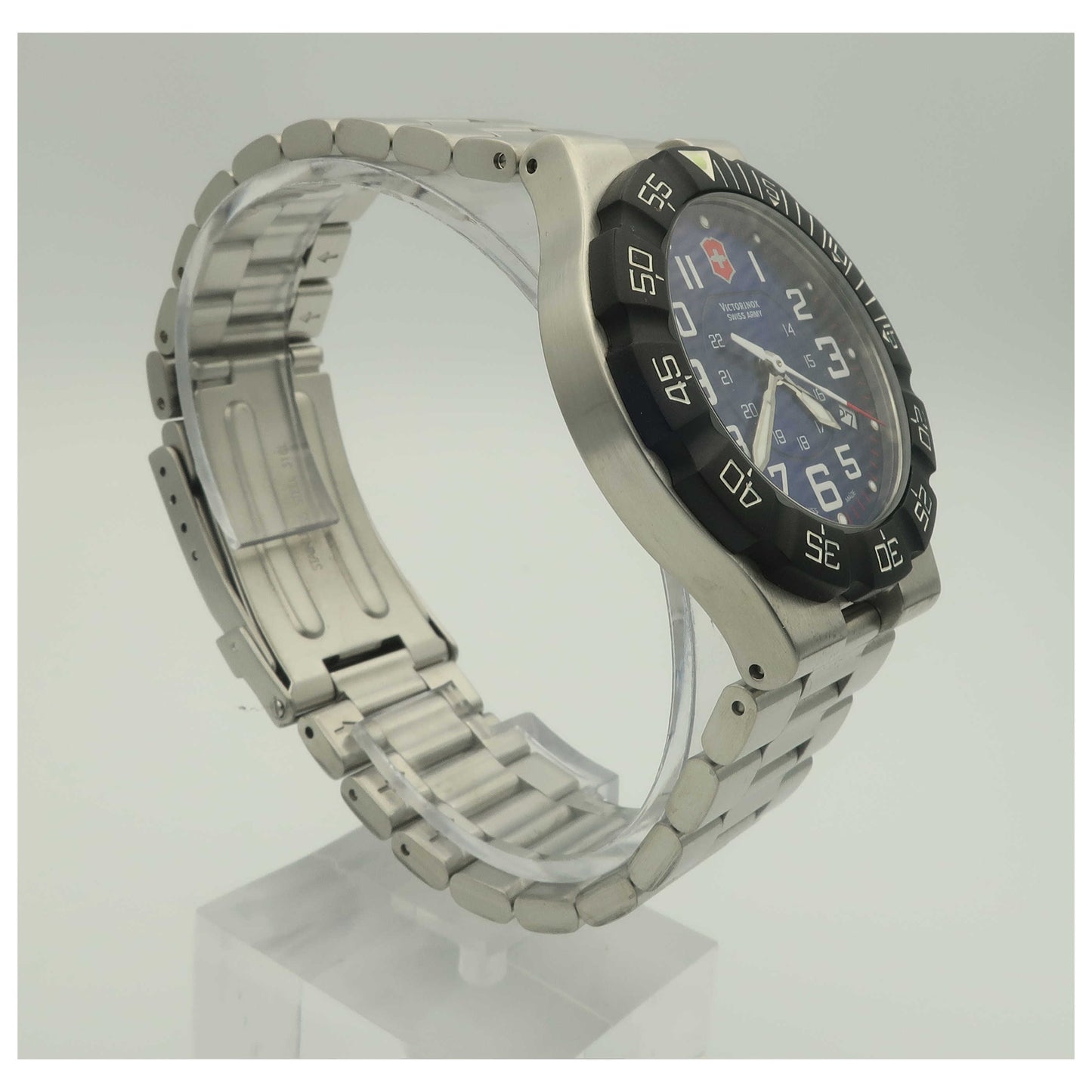 Victorinox Swiss Army Active Men's Swiss Quartz (Battery-Powered) Watch 241411-PO - Image #3