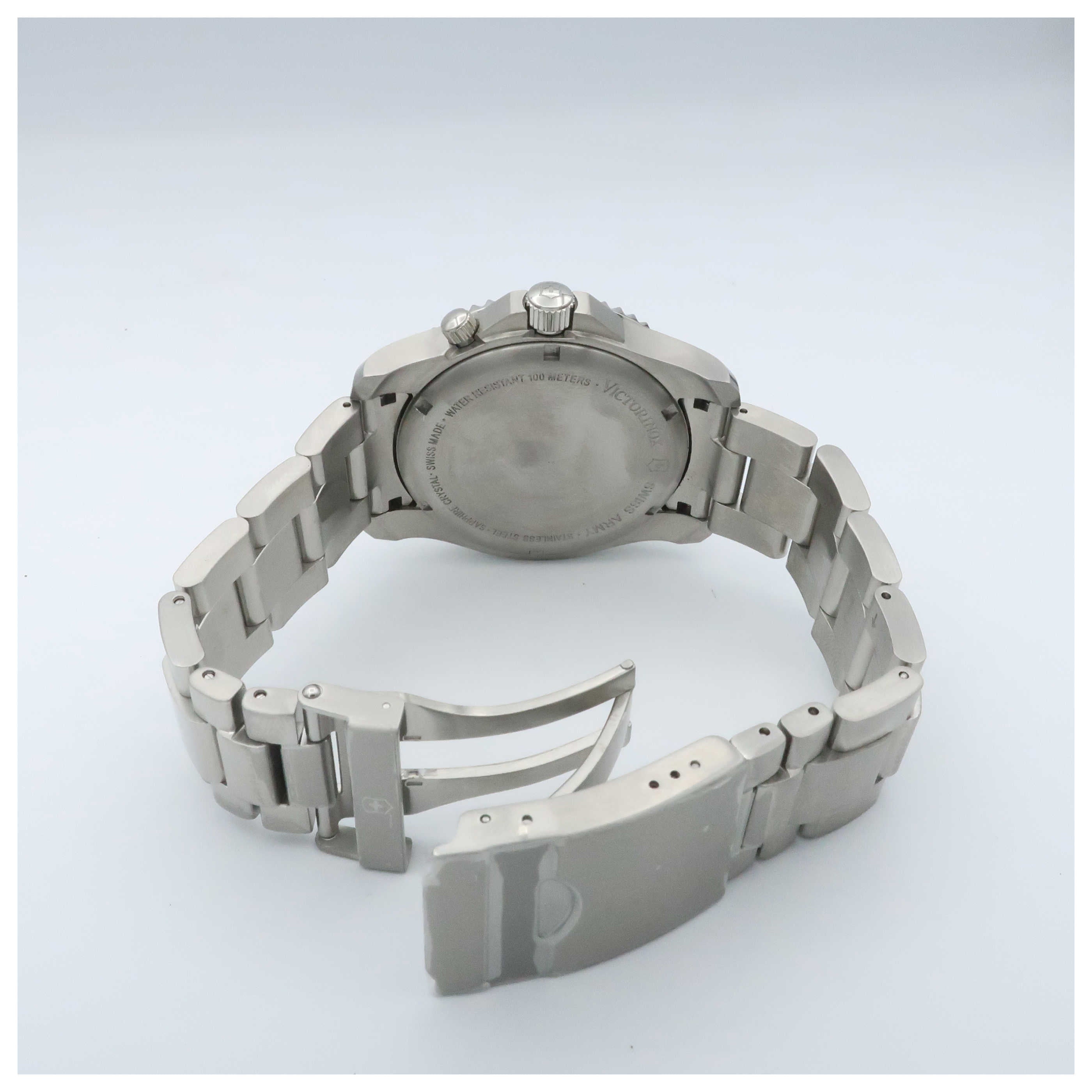 Victorinox Swiss Army Classic Maverick GS Dual Time Men's Quartz