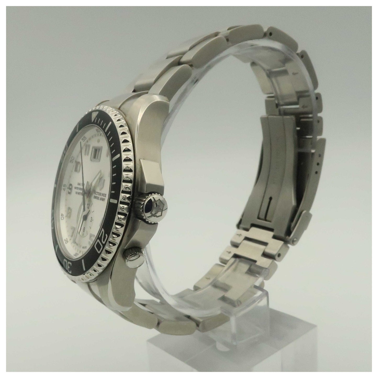 Victorinox Swiss Army Classic Men's Swiss Quartz (Battery-Powered) Watch 241442-PO - Image #4