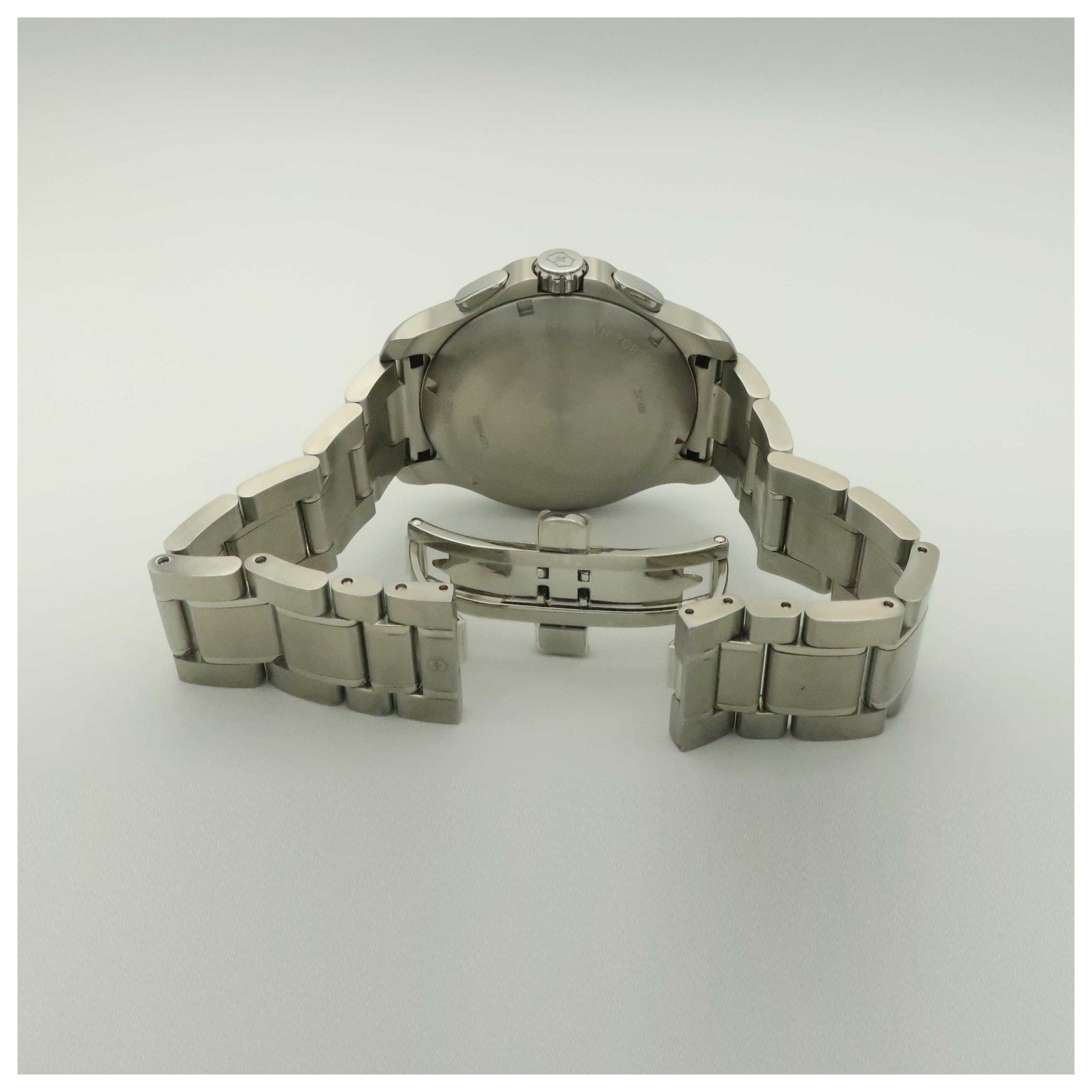 Victorinox Swiss Army Classic Men's Swiss Quartz (Battery-Powered) Watch 241455-SD - Image #2