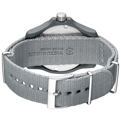 Victorinox Swiss Army Original Swiss Army Men's Quartz Watch 241515 - Image #3