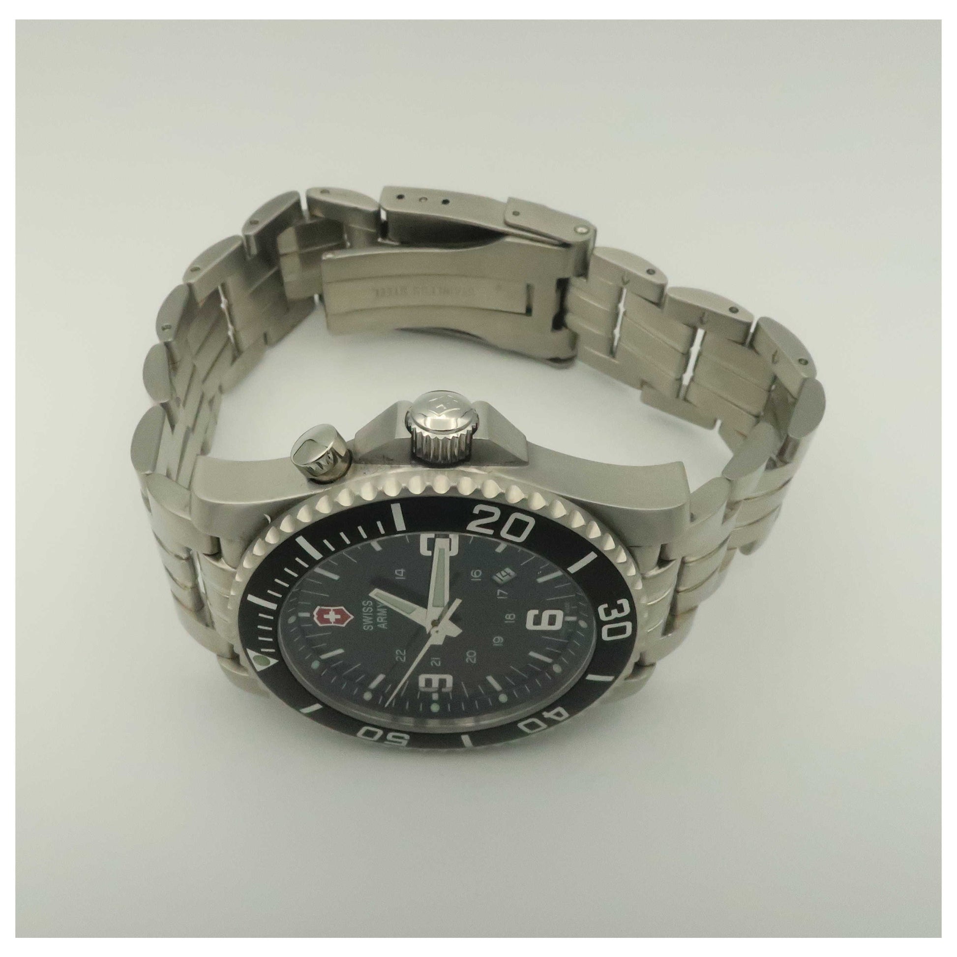 Victorinox Swiss Army Classic Men's Swiss Quartz (Battery-Powered) Watch 24314-PO - Image #8