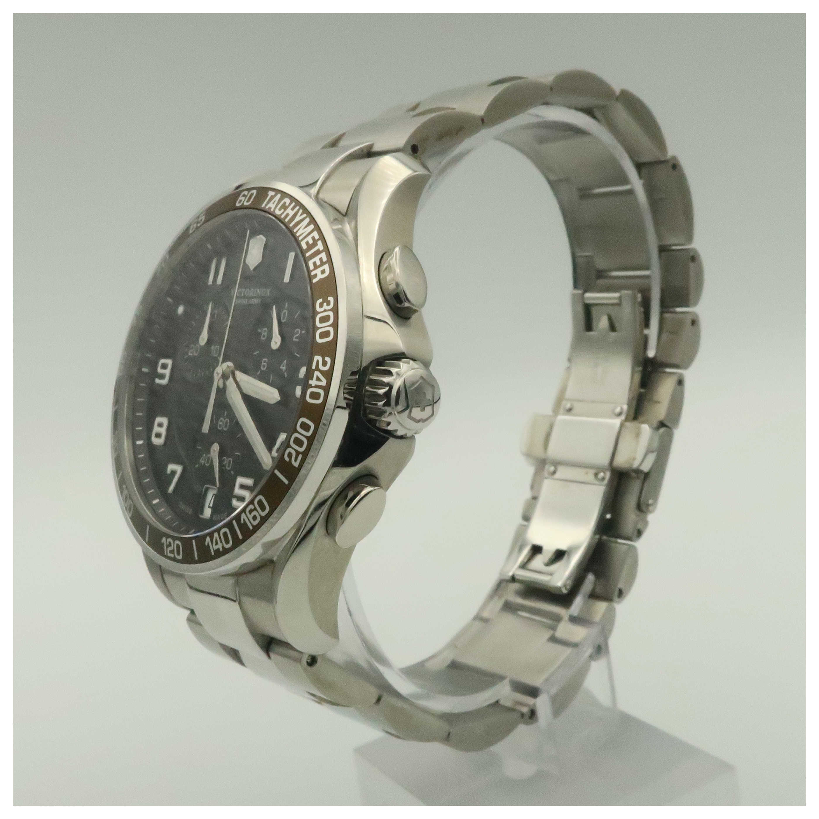 Victorinox Swiss Army Chrono Classic 249043-PO Men's Watch