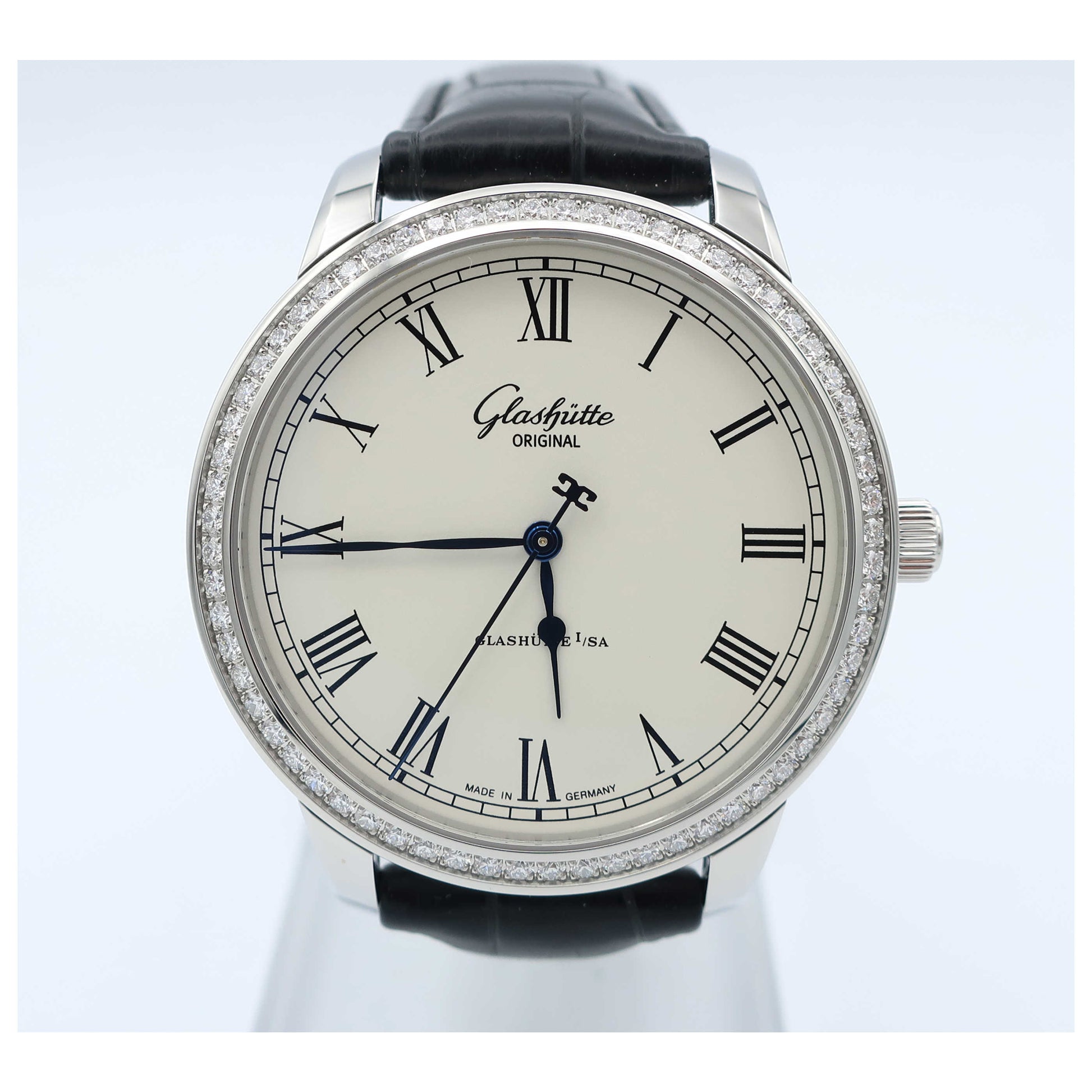 Front view of Glashutte Senator Men's Automatic Watch 39-59-01-12-04-SD