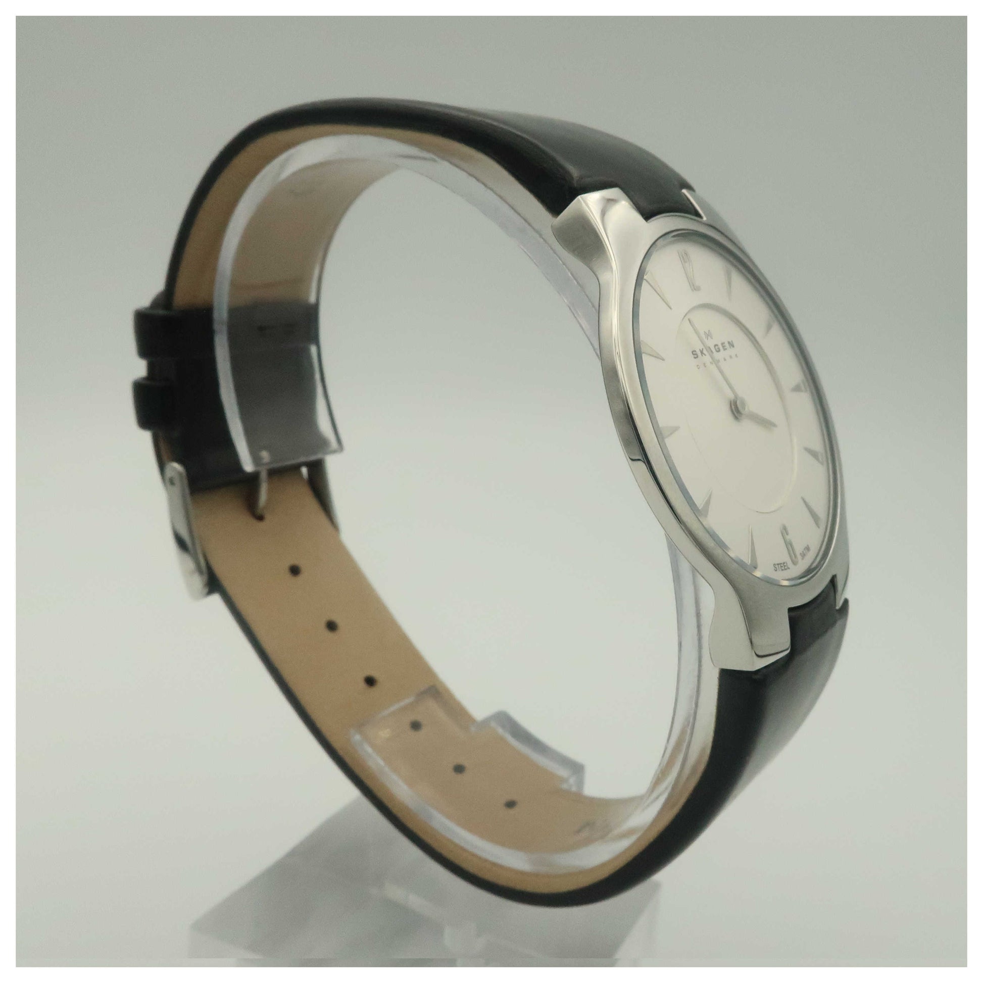 Skagen Leather Women's Japanese Quartz (Battery-Powered) Watch 433LSLB1-SD - Image #3