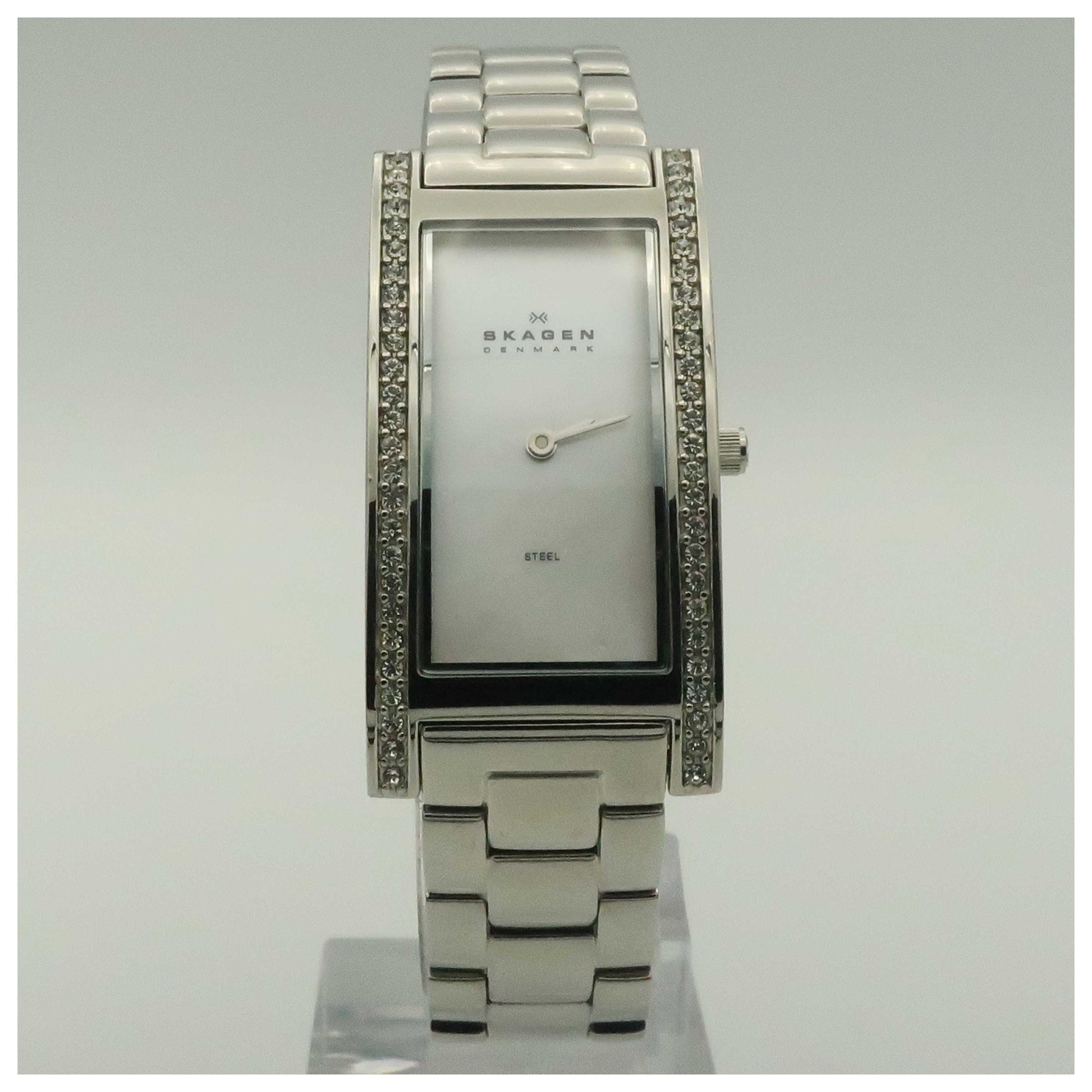 Front view of Skagen Glitz Women's Quartz Watch 459SSX-PO