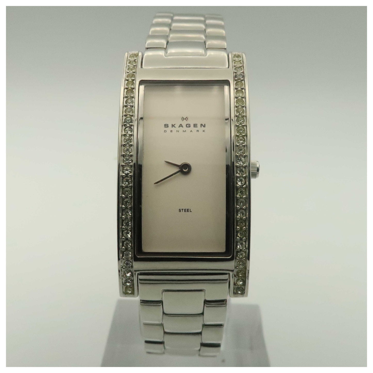 Front view of Skagen Glitz Women's Quartz Watch 459SSXZP-PO
