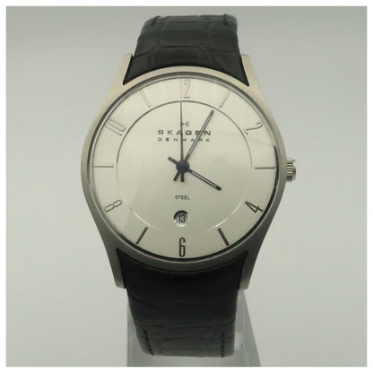 Front view of Skagen Leather Men's Quartz Watch 474XLSLC-SDV