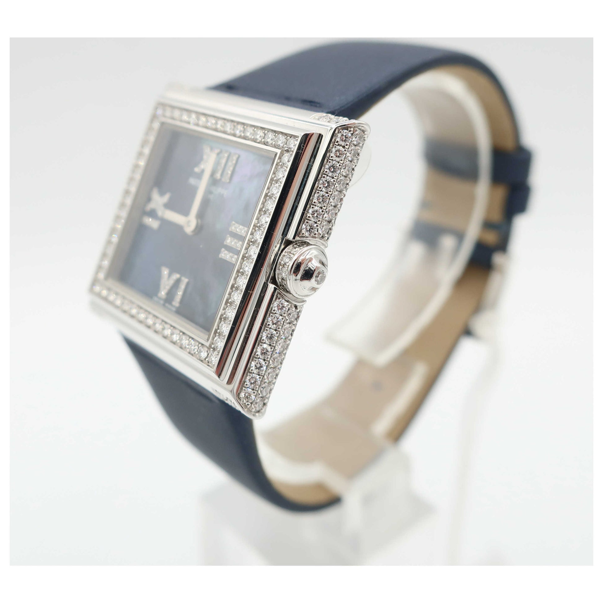 Patek Philippe Gondolo Women's Swiss Quartz (Battery-Powered) Watch 4869G-SD - Image #4