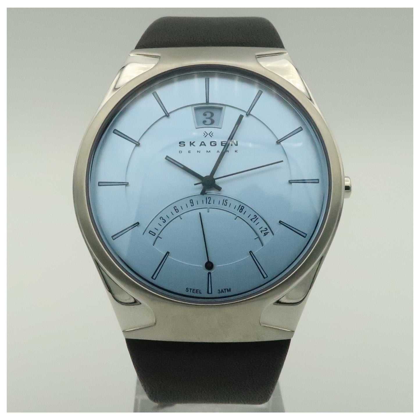 Front view of Skagen Classic Men's Quartz Watch 668XLSLZI-SDV