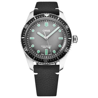 Front view of Oris Divers Men's Automatic Watch 73377074053LS