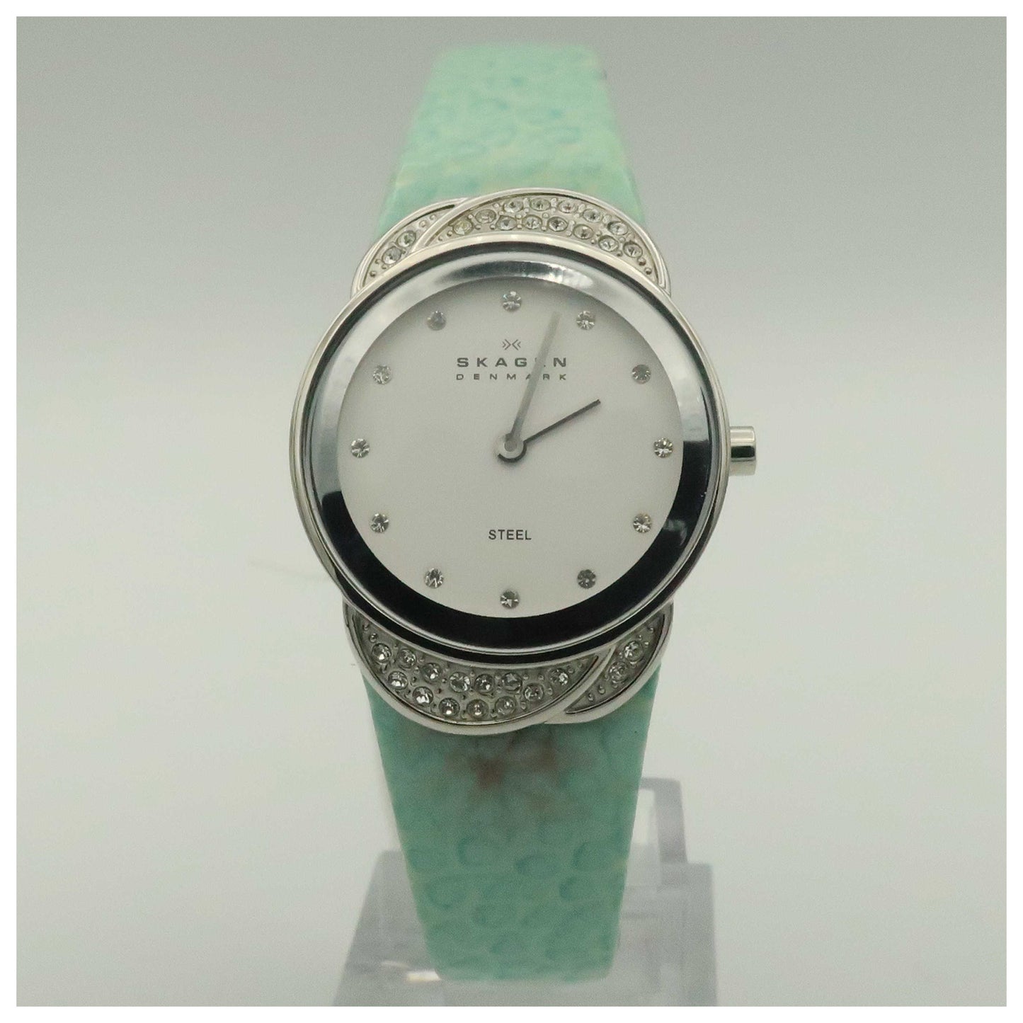 Front view of Skagen Studio Women's Quartz Watch 818SSLI-PO2