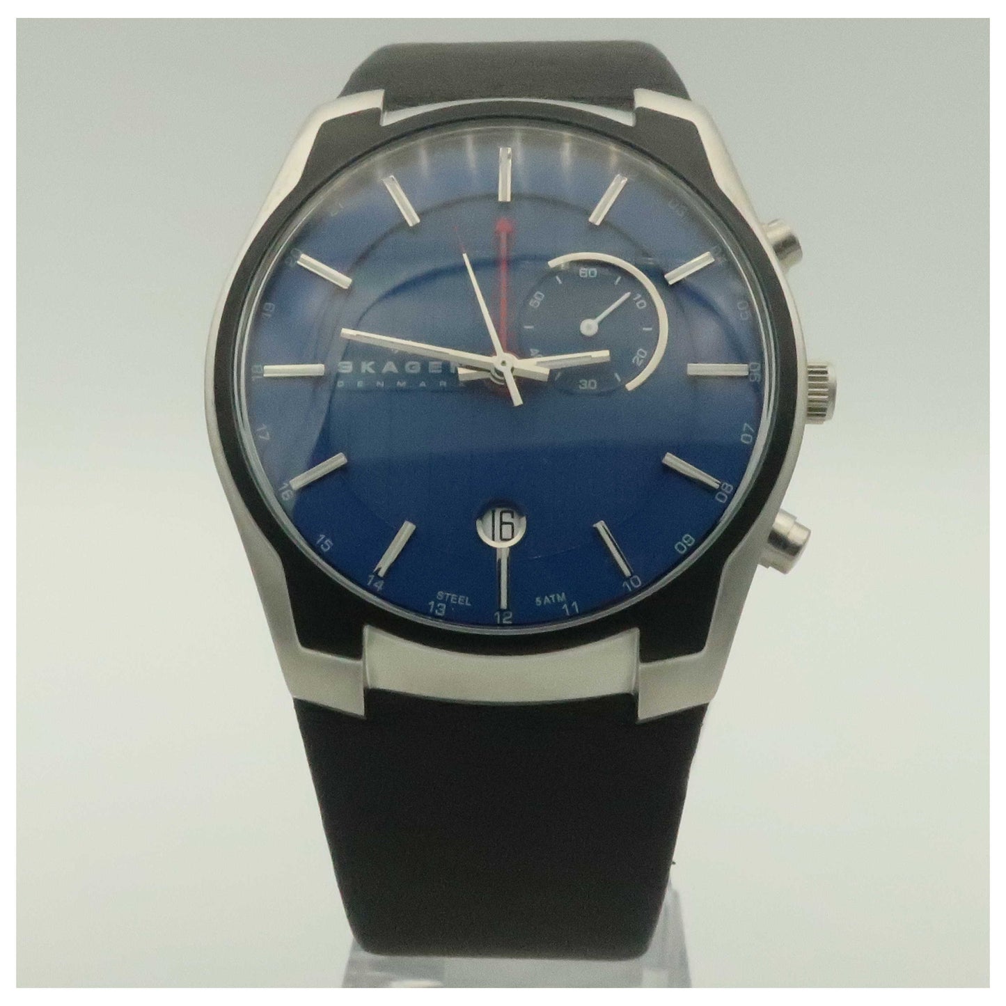 Front view of Skagen Leather Men's Solar Powered Quartz Watch 833XLSLN-PO