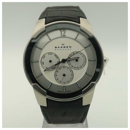 Front view of Skagen Leather Men's Japanese Quartz (Battery-Powered) Watch 856XLSLC-PO