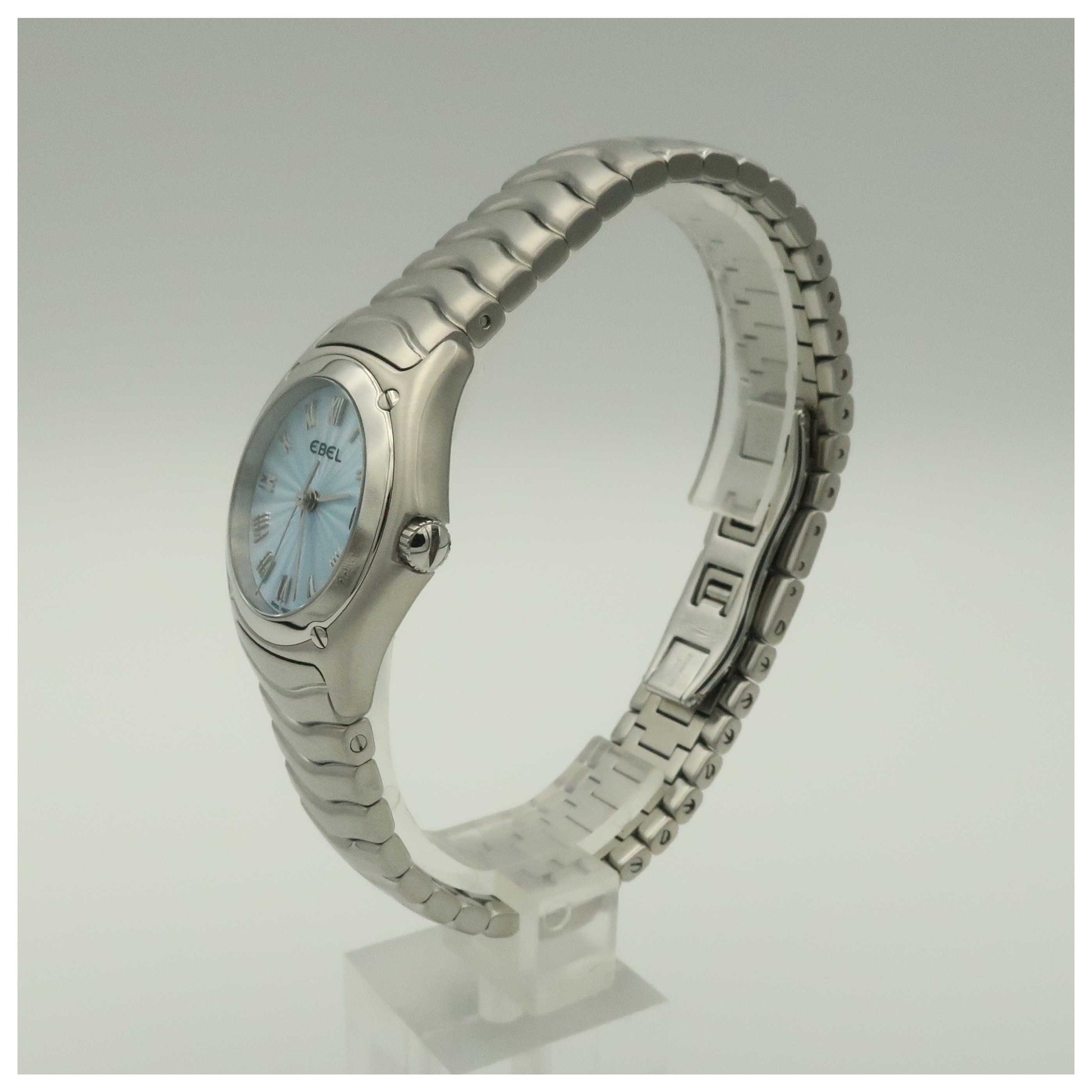 Ebel Classic Wave Women's Swiss Quartz (Battery-Powered) Watch 9087F21-24225-SDV - Image #4
