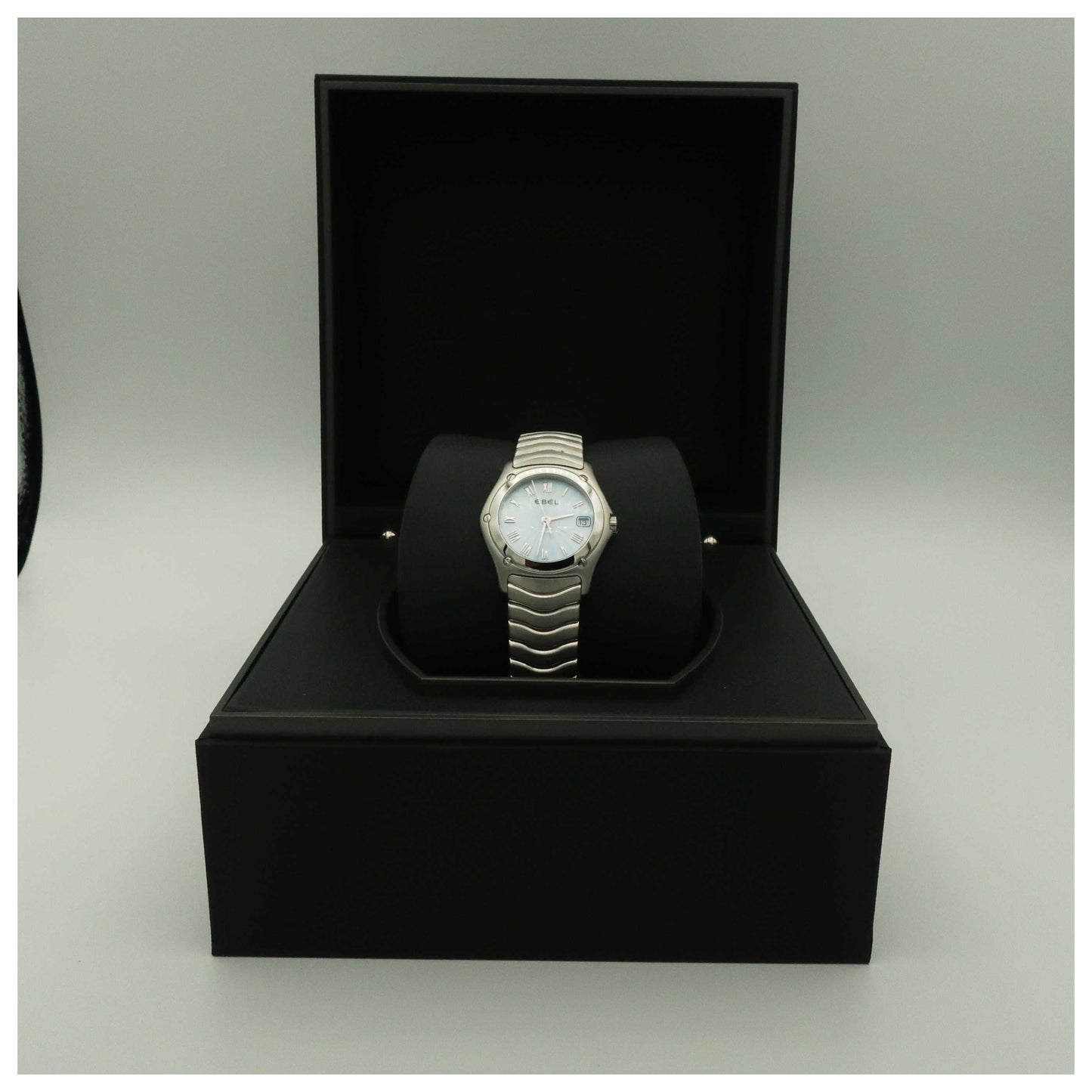 Ebel Classic Wave Women's Swiss Quartz (Battery-Powered) Watch 9087F21-24225-SDV - Image #6