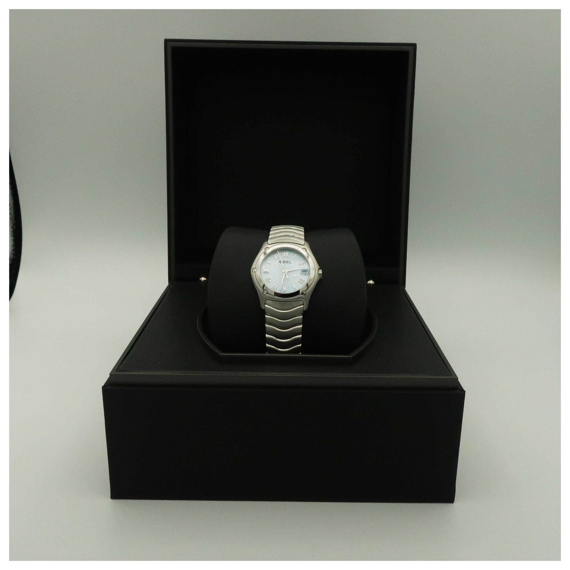 Ebel Classic Wave Women's Swiss Quartz (Battery-Powered) Watch 9087F21-24225-SDV - Image #6