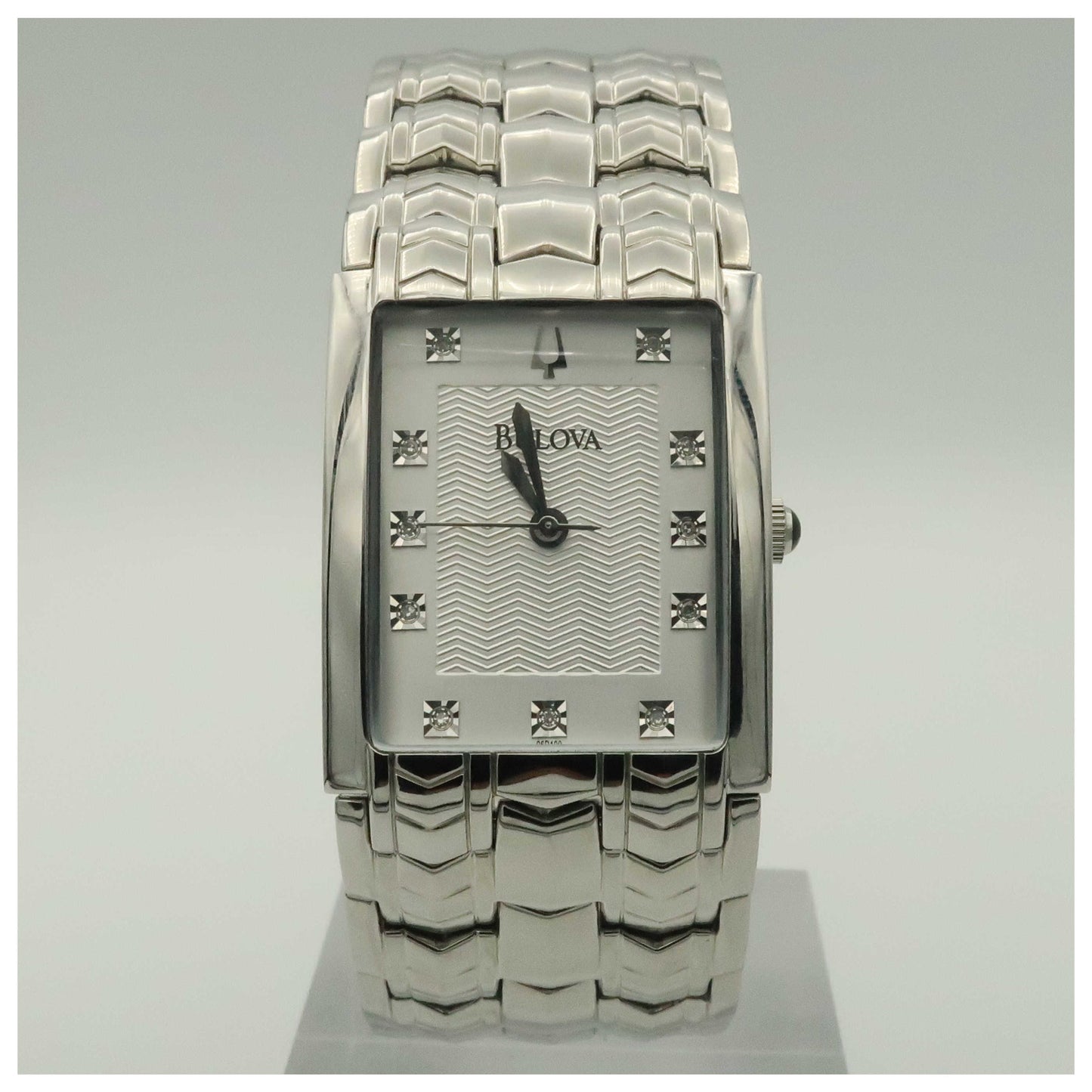 Front view of Bulova Bracelet Men's Quartz Watch 96D100-PO