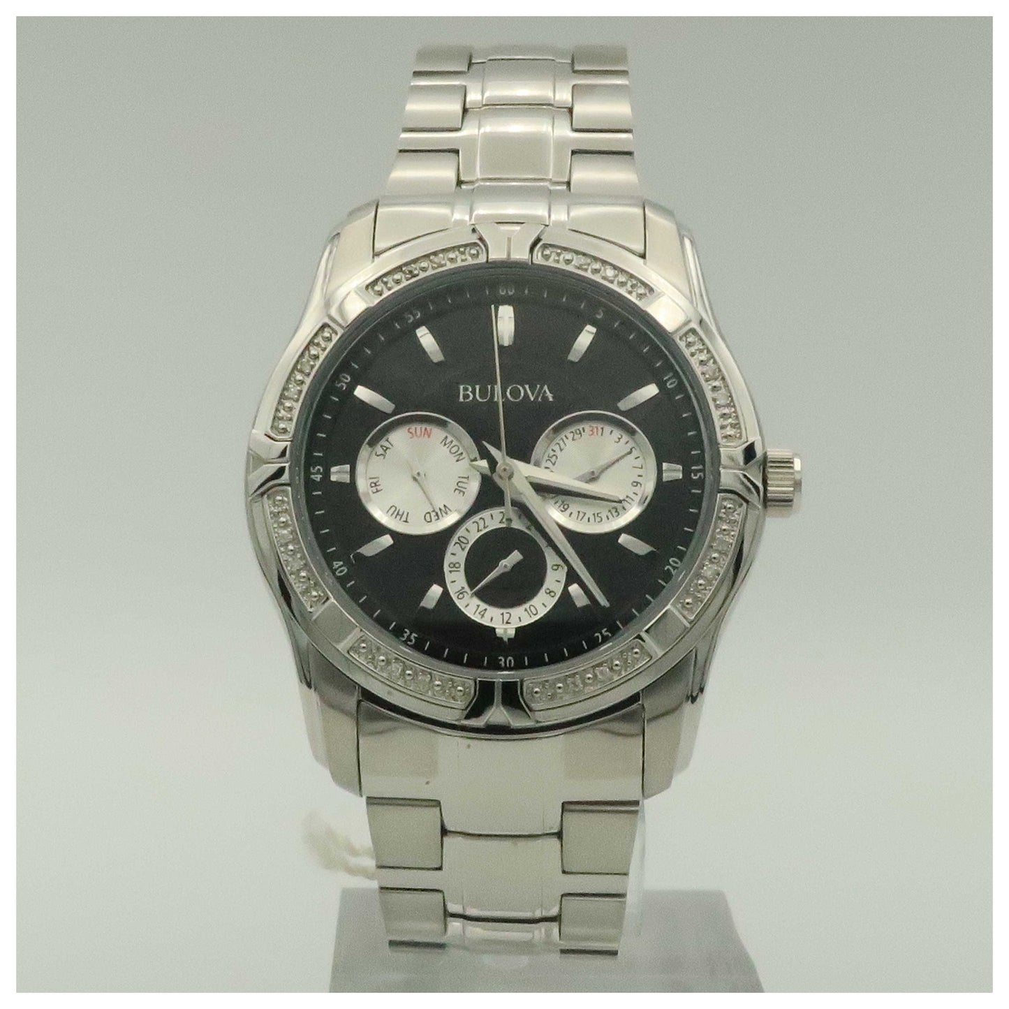 Front view of Bulova Diamonds Men's Japanese Quartz (Battery-Powered) Watch 96E115-PO