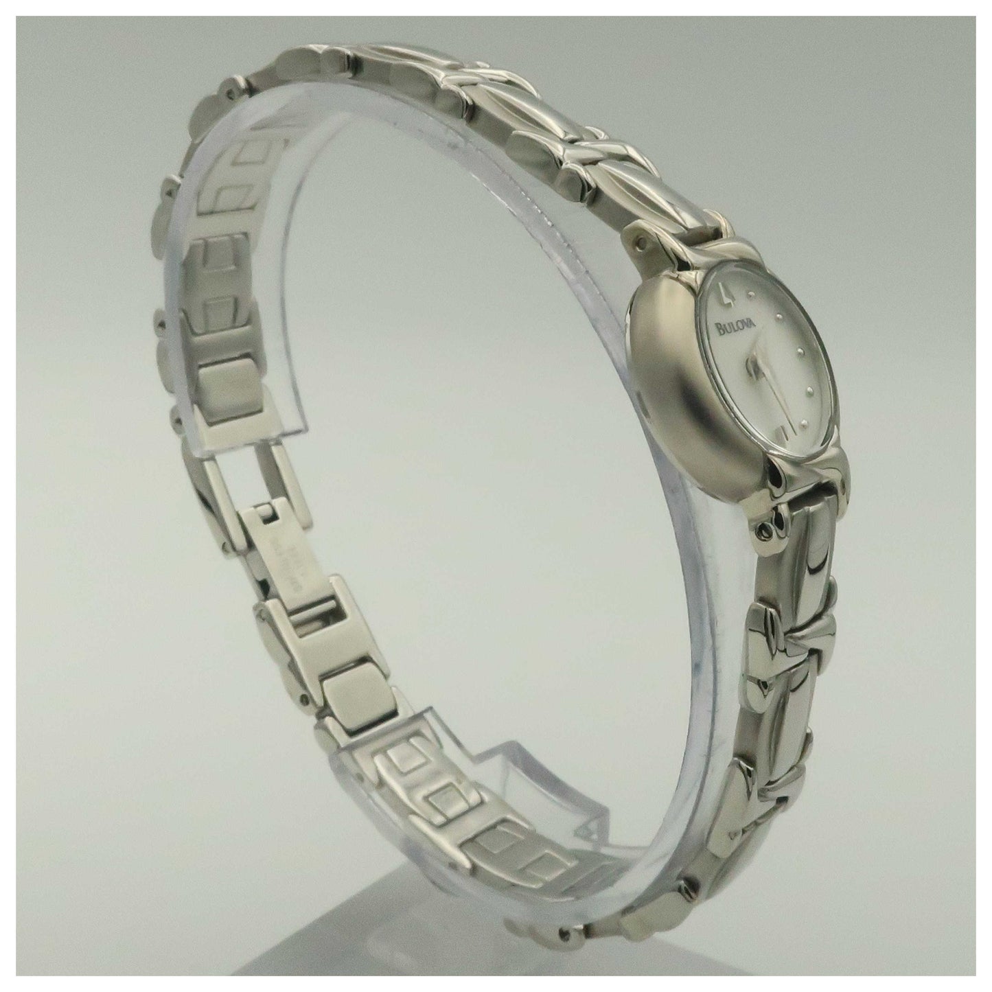 Bulova Bracelet Women's Japanese Quartz (Battery-Powered) Watch 96L90-SDV - Image #3