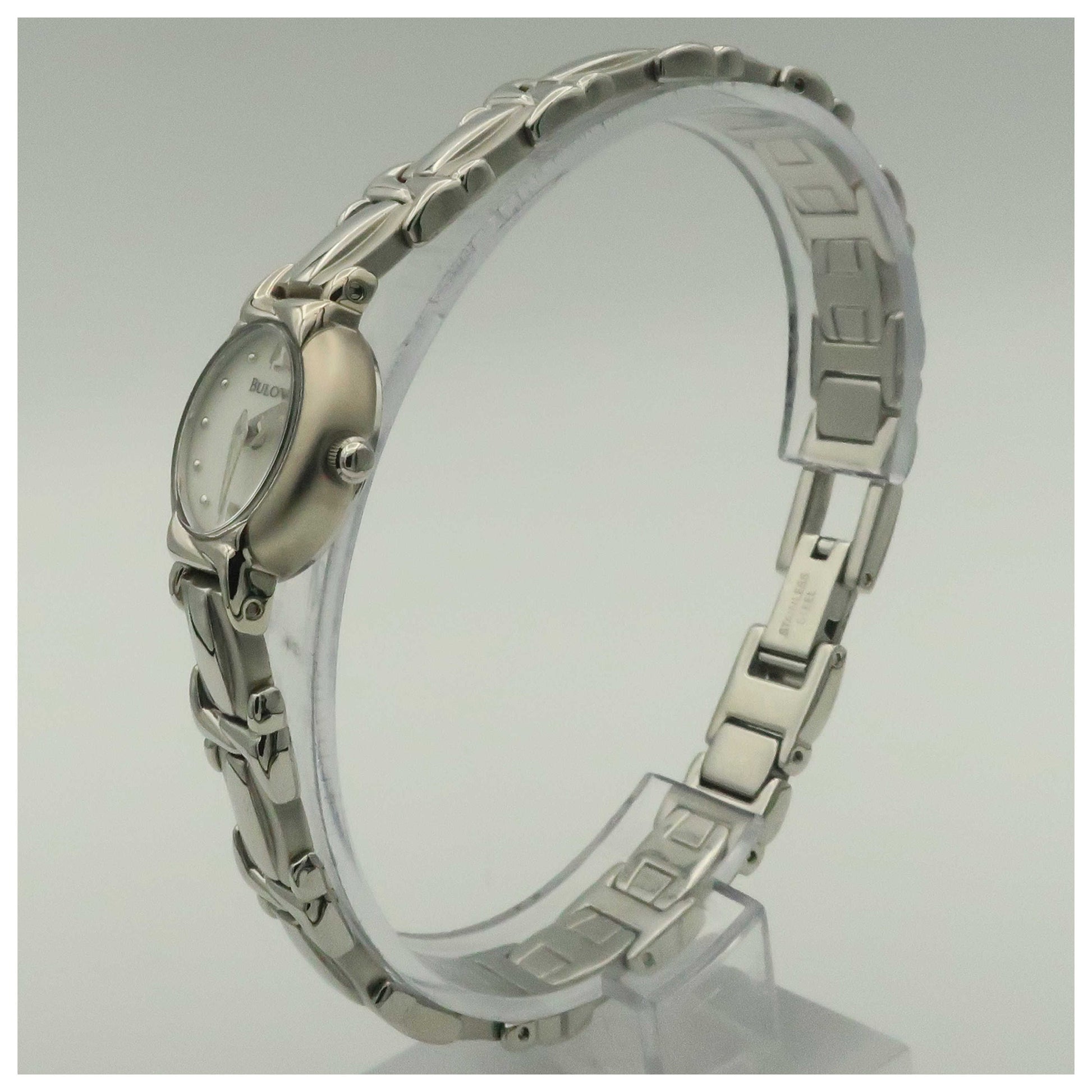Bulova Bracelet Women's Japanese Quartz (Battery-Powered) Watch 96L90-SDV - Image #4