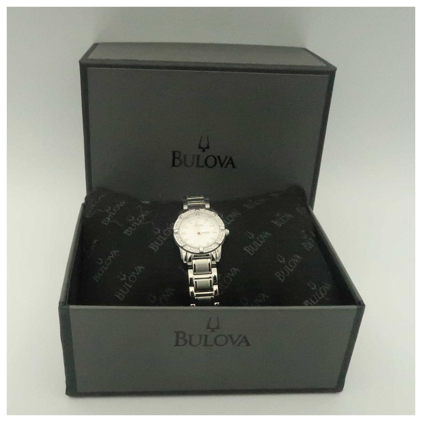 Bulova Diamonds Women's Japanese Quartz (Battery-Powered) Watch 96R156-PO - Image #6