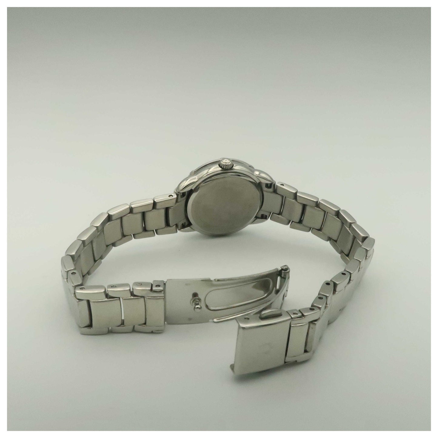 Bulova Diamonds Women's Japanese Quartz (Battery-Powered) Watch 96R176-PO - Image #7