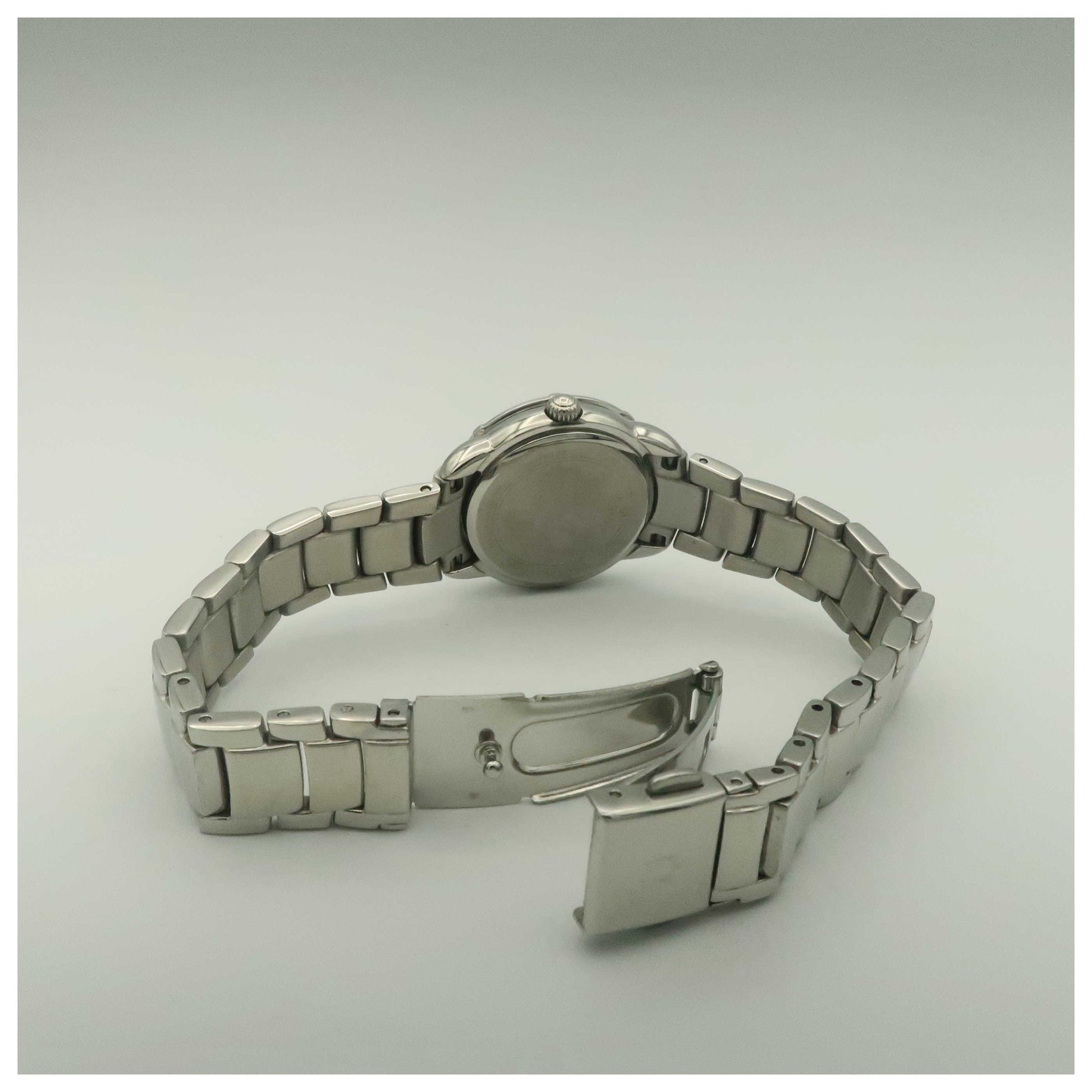 Bulova Diamonds Women's Japanese Quartz (Battery-Powered) Watch 96R176-PO - Image #7