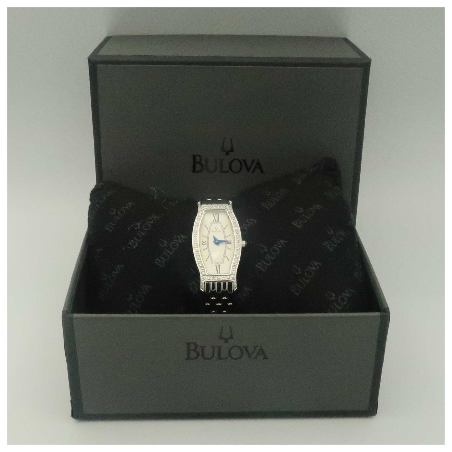 Bulova Diamonds Women's Quartz Watch 96R52-PO2 - Image #6