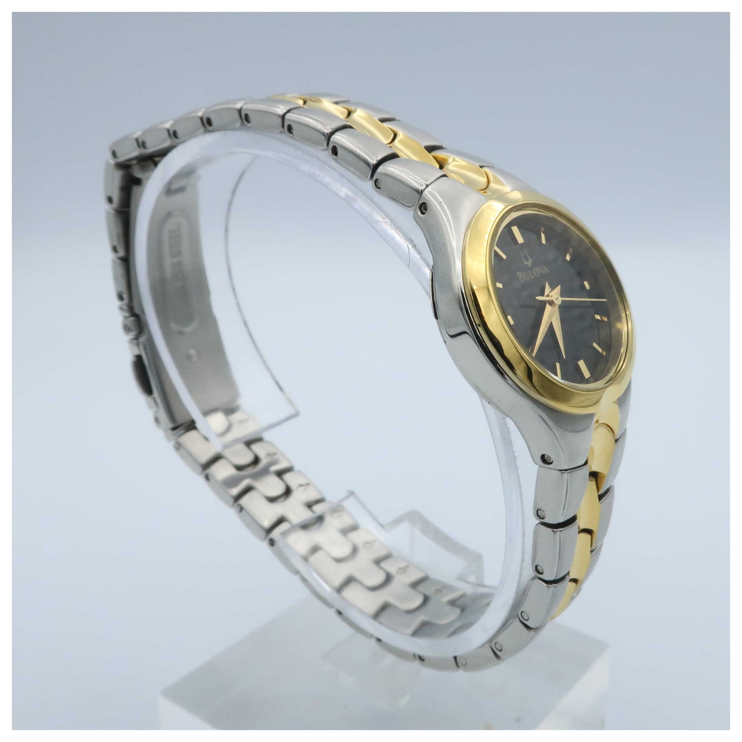 Bulova Dress Women's Quartz Watch 98L136-SDV - Image #3