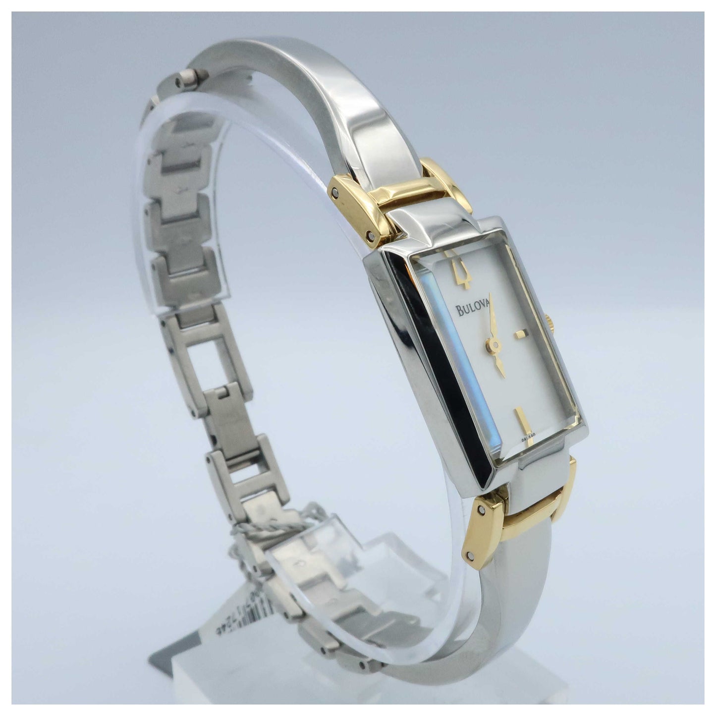 Bulova Dress Women's Japanese Quartz (Battery-Powered) Watch 98L149-PO - Image #3